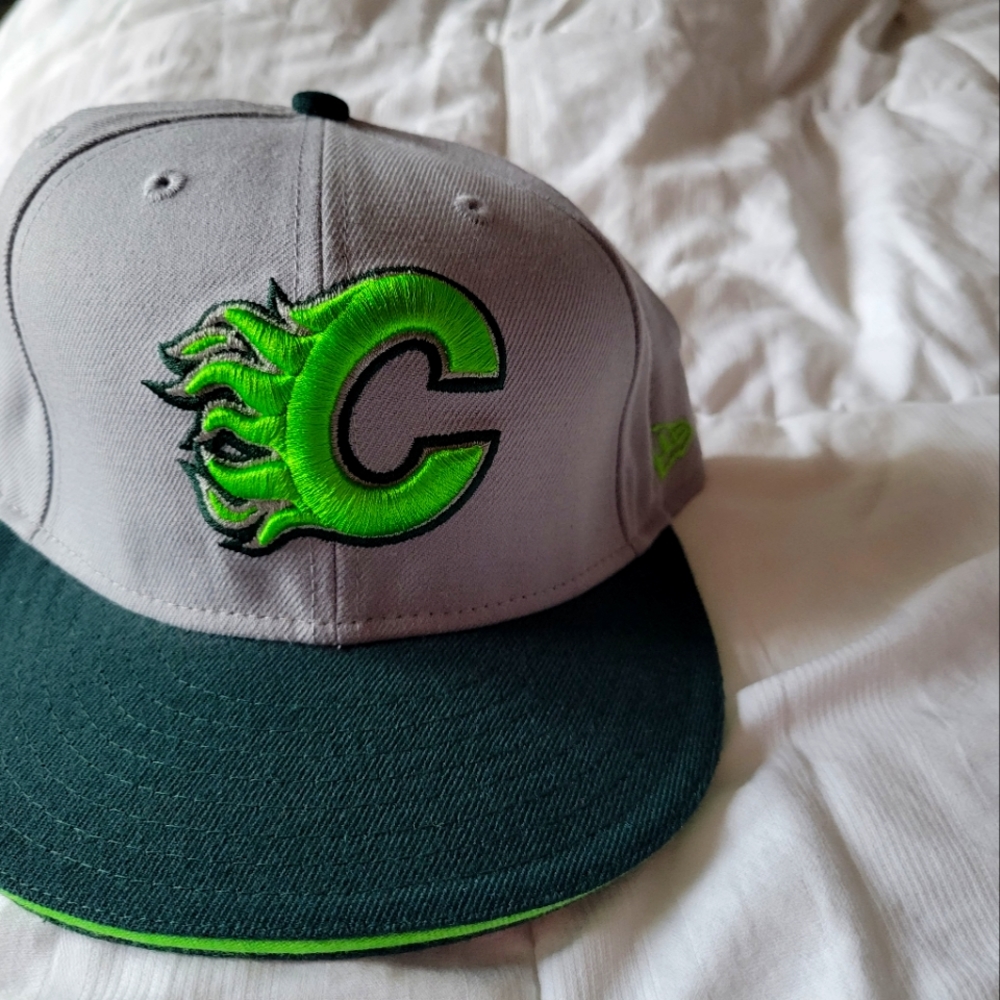 Fitted hat